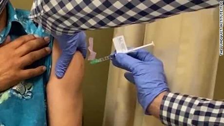 AstraZeneca suspendă studiul vaccinului împotriva coronavirusului după o boală inexplicabilă la voluntari
